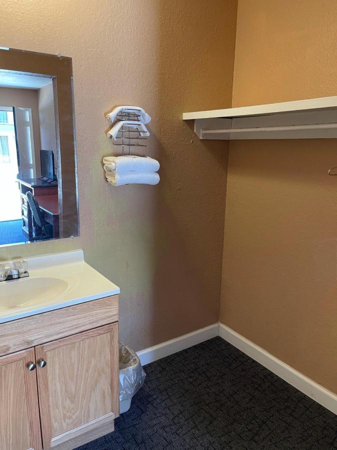 Motel American 2*