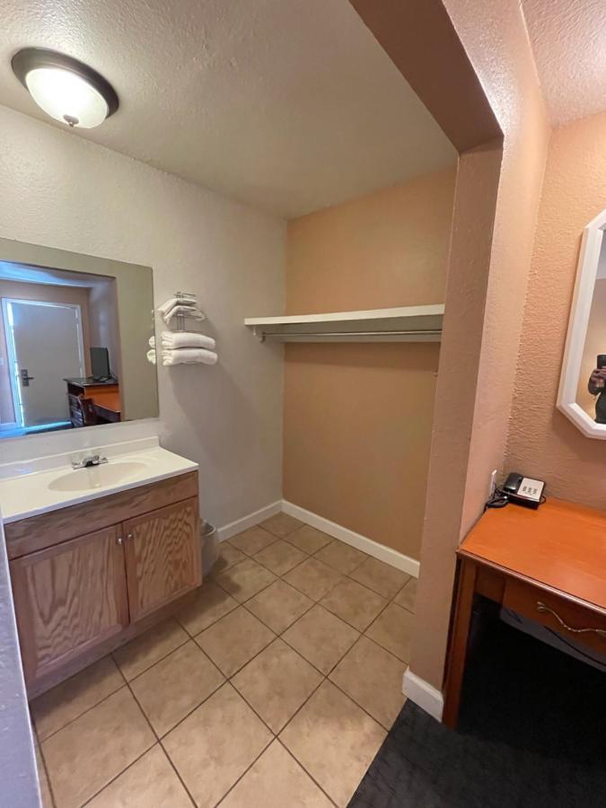 American 2* Council Bluffs
